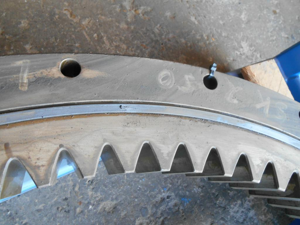 Kobelco LQ40FU0001F1 - Corona de giro para Maquinaria de construcción: foto 3 Kobelco LQ40FU0001F1 - Corona de giro para Maquinaria de construcción: foto 3