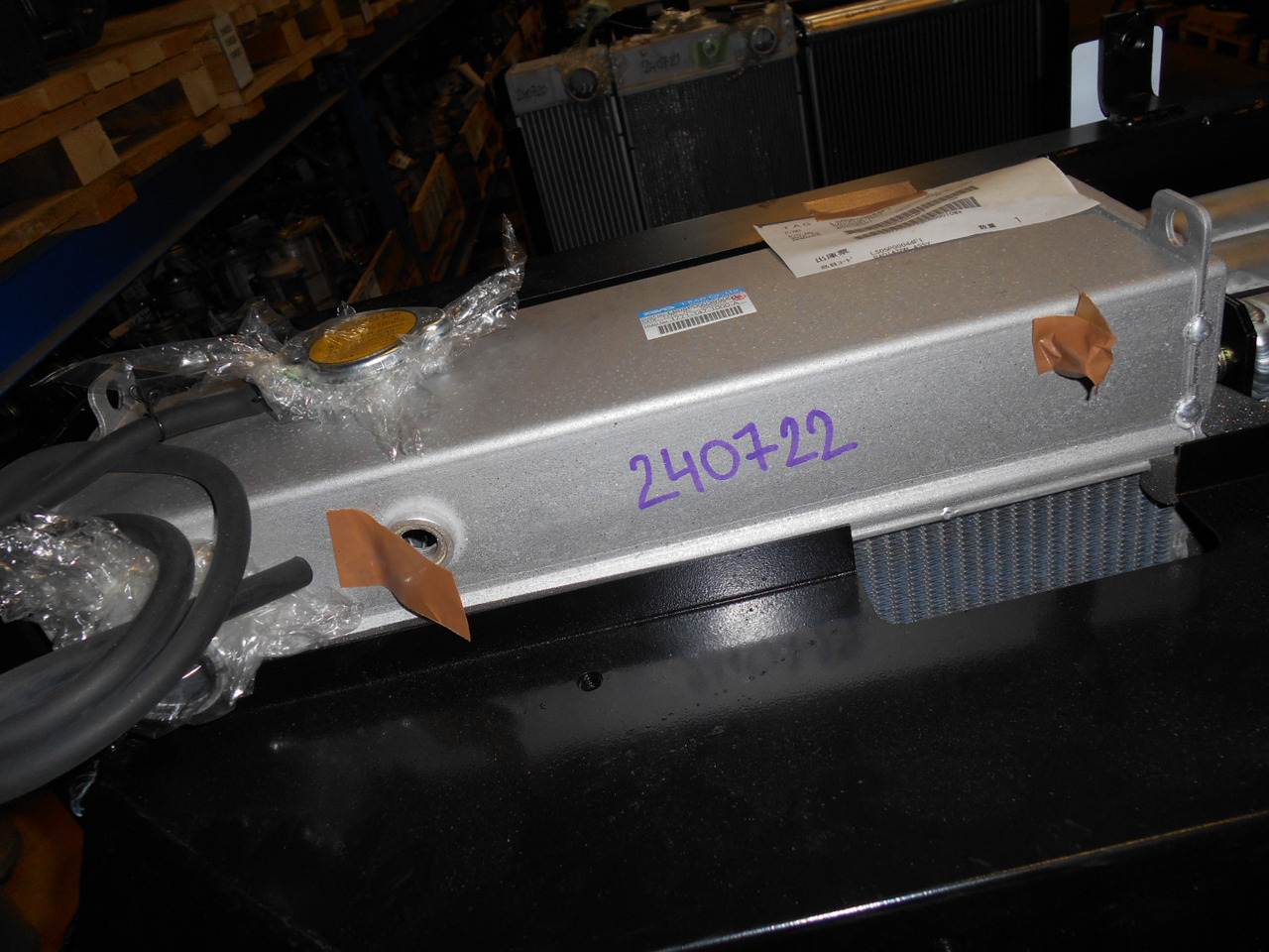 Kobelco LS05P00039F1 - LS05P00039F3 - Radiador para Maquinaria de construcción: foto 2 Kobelco LS05P00039F1 - LS05P00039F3 - Radiador para Maquinaria de construcción: foto 2