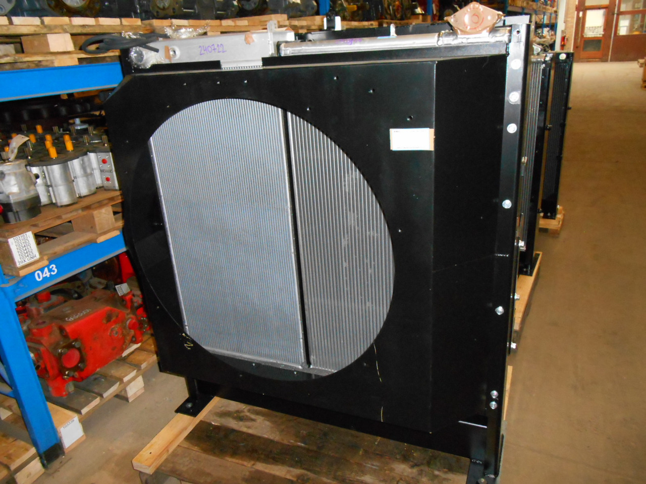 Kobelco LS05P00039F1 - Radiador para Maquinaria de construcción: foto 5 Kobelco LS05P00039F1 - Radiador para Maquinaria de construcción: foto 5