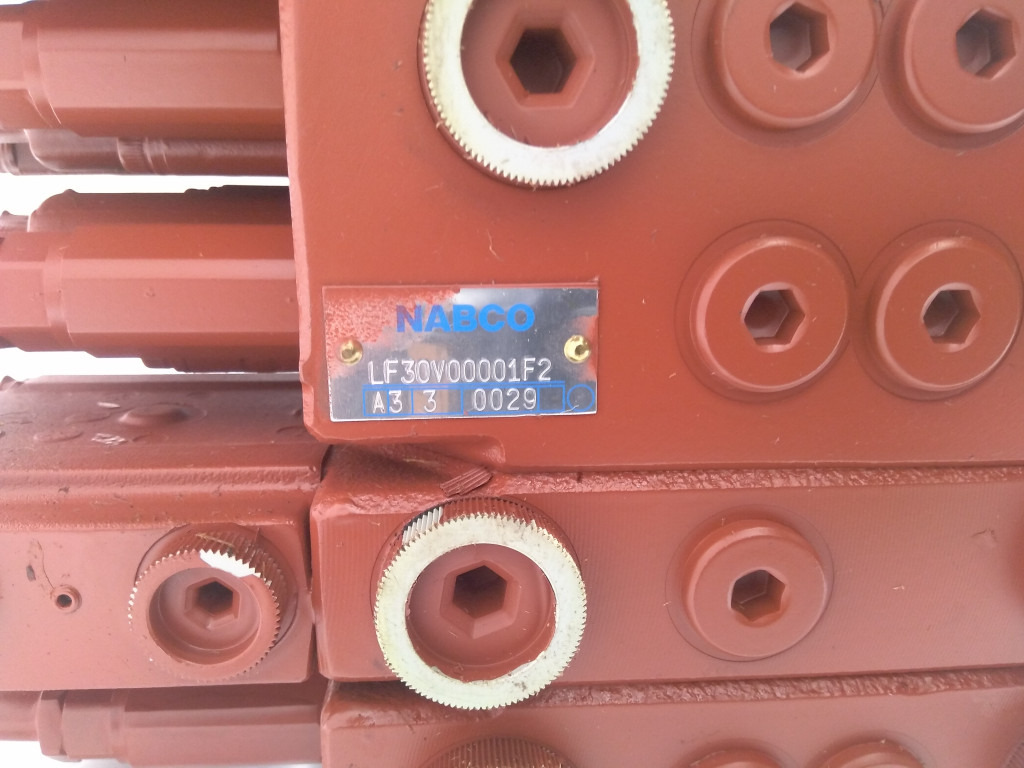 Nabco LF30V00001F2 - Válvula hidráulica para Maquinaria de construcción: foto 1 Nabco LF30V00001F2 - Válvula hidráulica para Maquinaria de construcción: foto 1
