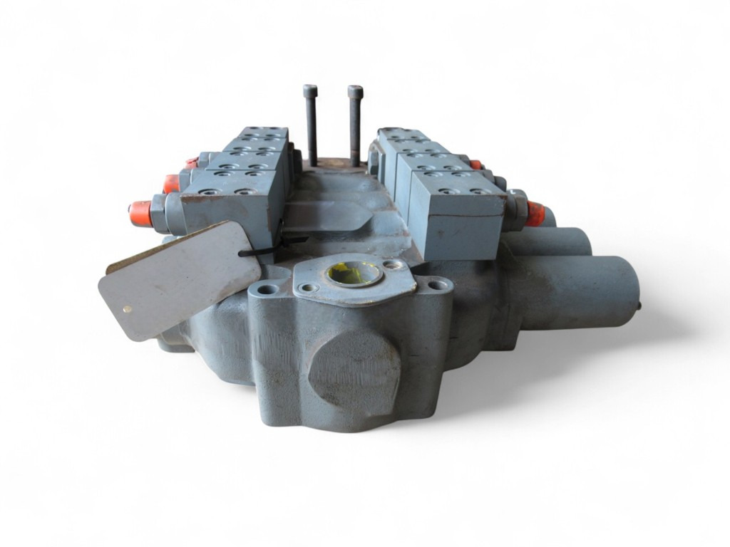 New Holland 1771467 - 1793858 - Válvula hidráulica para Maquinaria de construcción: foto 3 New Holland 1771467 - 1793858 - Válvula hidráulica para Maquinaria de construcción: foto 3