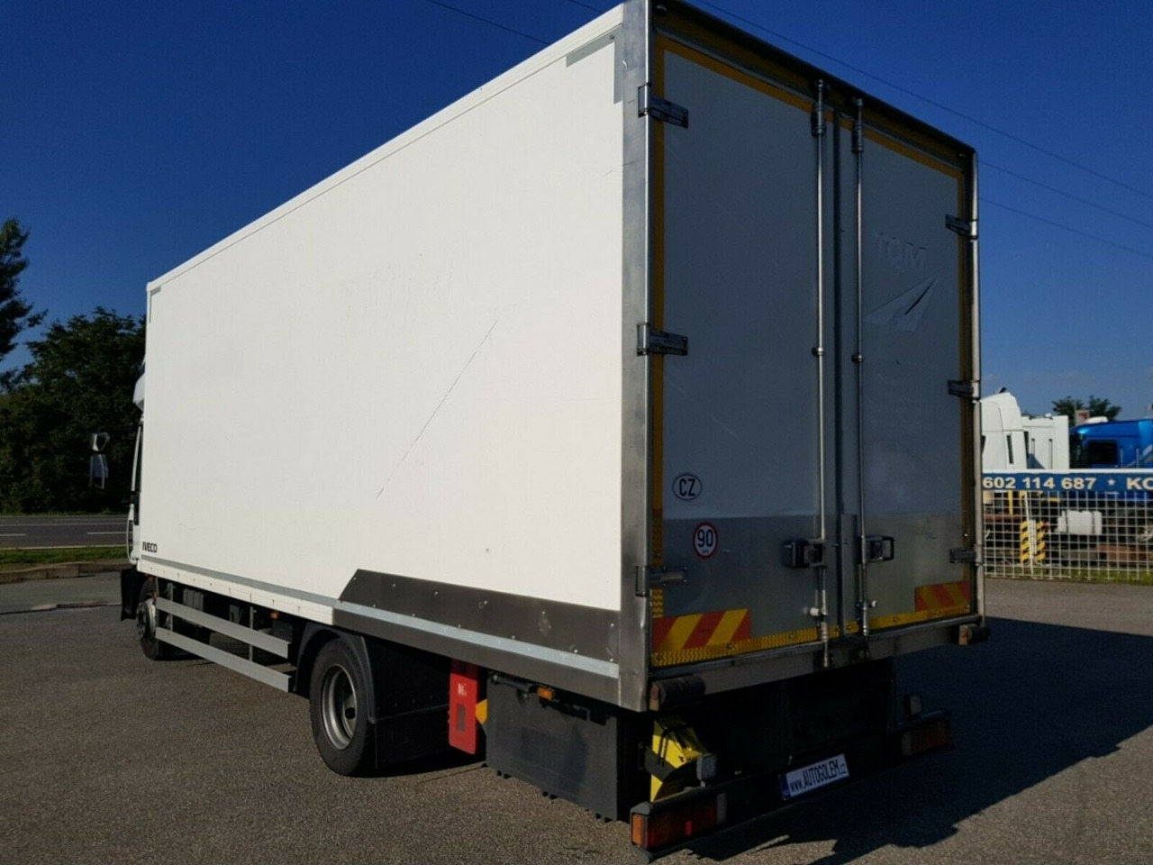 Iveco EUROCARGO ML 120E25 - Camión frigorífico: foto 4 Iveco EUROCARGO ML 120E25 - Camión frigorífico: foto 4