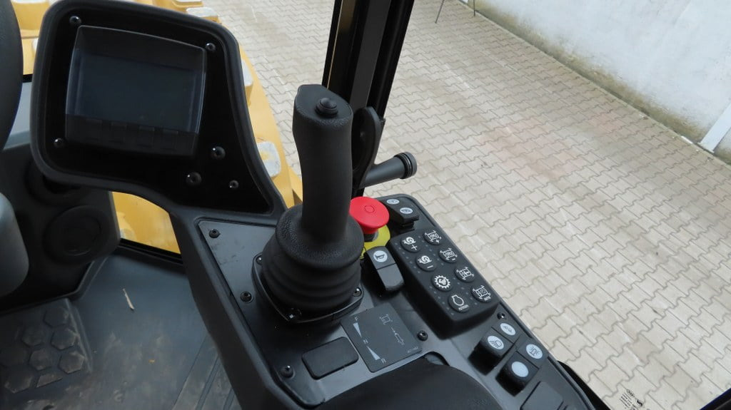 Compactador Caterpillar CS 66 B: foto 13 Compactador Caterpillar CS 66 B: foto 13