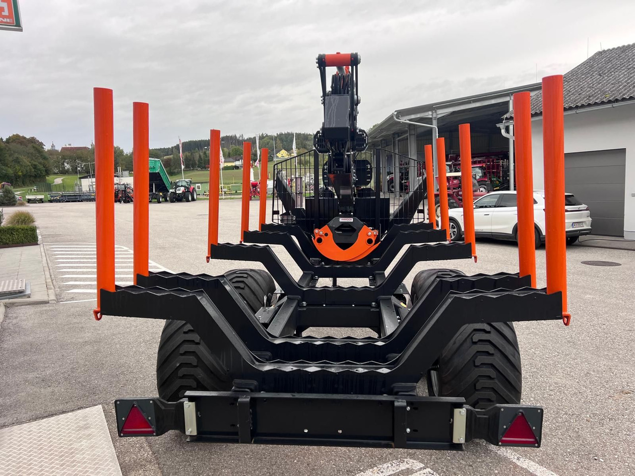 BMF BMF 10T2 mit BMF 850 HP Kran - Remolque forestal: foto 4 BMF BMF 10T2 mit BMF 850 HP Kran - Remolque forestal: foto 4
