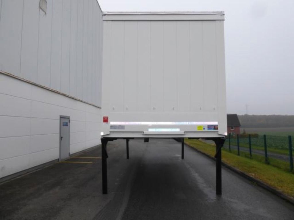 Krone Heck mit Portaltüren Krone Heck mit Portaltüren - Toldo carrocería: foto 2 Krone Heck mit Portaltüren Krone Heck mit Portaltüren - Toldo carrocería: foto 2