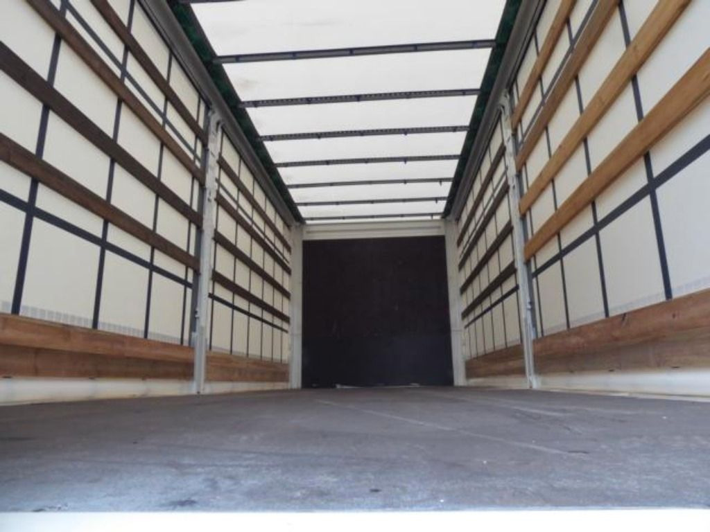 Krone Heck mit Portaltüren Krone Heck mit Portaltüren - Toldo carrocería: foto 5 Krone Heck mit Portaltüren Krone Heck mit Portaltüren - Toldo carrocería: foto 5