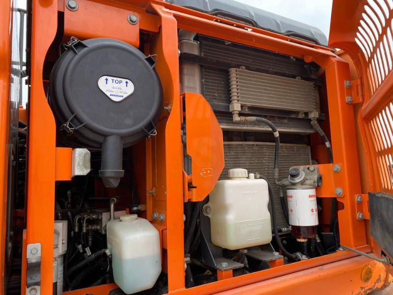 Doosan DX160 - Excavadora de ruedas: foto 4 Doosan DX160 - Excavadora de ruedas: foto 4