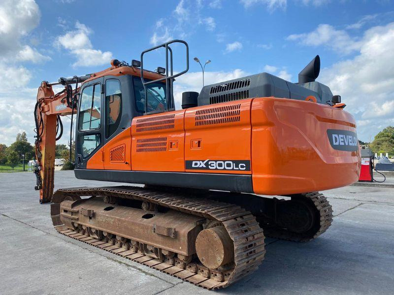 Doosan DX300LC - Excavadora de cadenas: foto 2 Doosan DX300LC - Excavadora de cadenas: foto 2