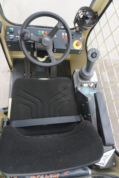 Hubtex S40E - Carretilla de carga lateral: foto 3 Hubtex S40E - Carretilla de carga lateral: foto 3