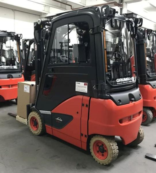 Linde E 16 PH EVO 386-02 - Carretilla elevadora eléctrica: foto 4 Linde E 16 PH EVO 386-02 - Carretilla elevadora eléctrica: foto 4