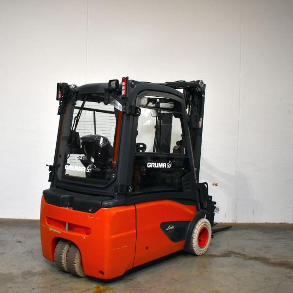 Linde E 18 L EVO 386-02 - Carretilla elevadora eléctrica: foto 2 Linde E 18 L EVO 386-02 - Carretilla elevadora eléctrica: foto 2