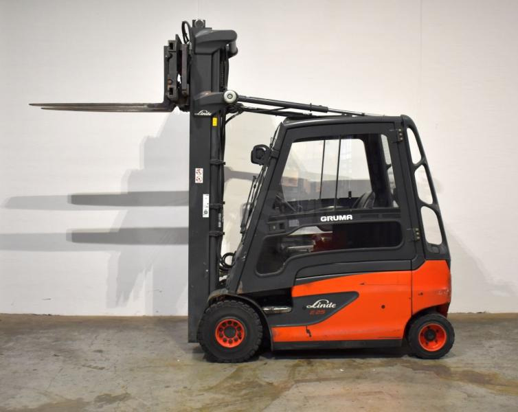 Linde E 25 L 387 - Carretilla elevadora eléctrica: foto 4 Linde E 25 L 387 - Carretilla elevadora eléctrica: foto 4