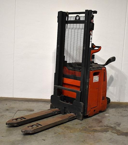 Linde L 12 L AP 133 - Apilador: foto 2 Linde L 12 L AP 133 - Apilador: foto 2
