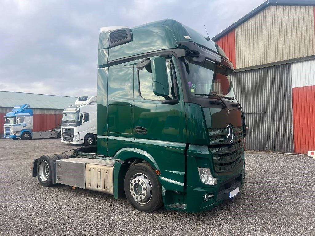 Mercedes-Benz 4x2 serie 0161 Euro 6 - Cabeza tractora: foto 2 Mercedes-Benz 4x2 serie 0161 Euro 6 - Cabeza tractora: foto 2