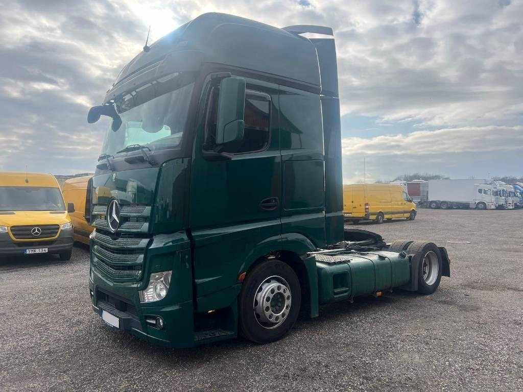 Mercedes-Benz 4x2 serie 0161 Euro 6 - Cabeza tractora: foto 1 Mercedes-Benz 4x2 serie 0161 Euro 6 - Cabeza tractora: foto 1