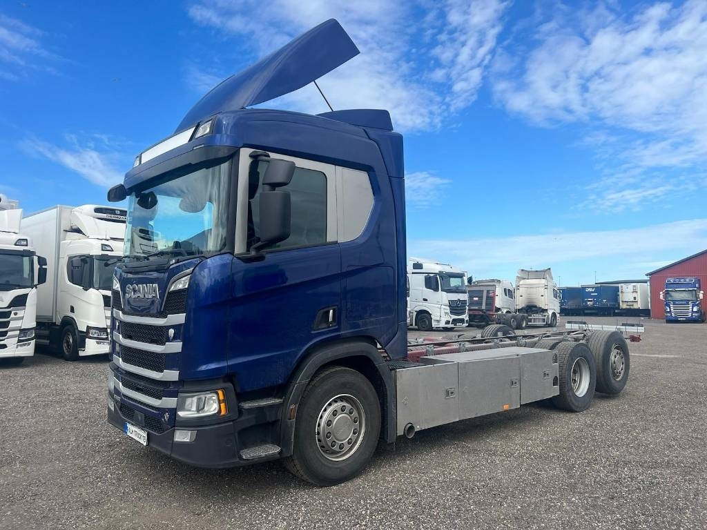 Scania R580B 6X2*4 NB serie 6390 - Camión chasis: foto 1 Scania R580B 6X2*4 NB serie 6390 - Camión chasis: foto 1