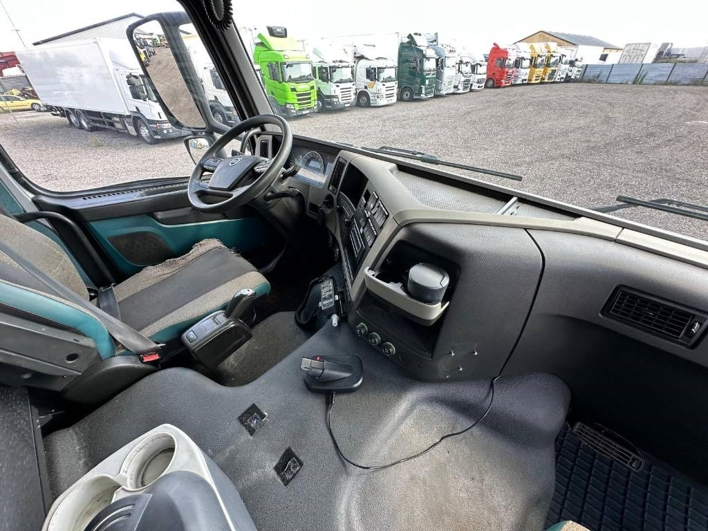 Volvo FM 6*2 370 serie 8607 - Camión hormigonera: foto 5 Volvo FM 6*2 370 serie 8607 - Camión hormigonera: foto 5