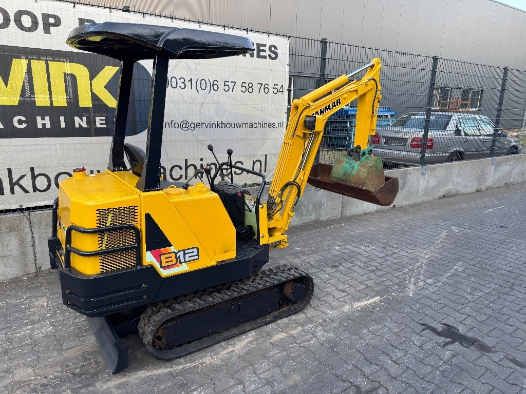 Yanmar B12 - Miniexcavadora: foto 1 Yanmar B12 - Miniexcavadora: foto 1