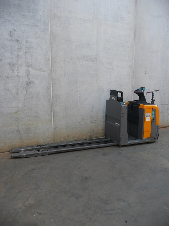 Jungheinrich ECE 225 2400x510mm - Recoge pedidos: foto 2 Jungheinrich ECE 225 2400x510mm - Recoge pedidos: foto 2