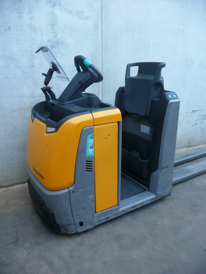 Jungheinrich ECE 225 2400x510mm - Recoge pedidos: foto 3 Jungheinrich ECE 225 2400x510mm - Recoge pedidos: foto 3