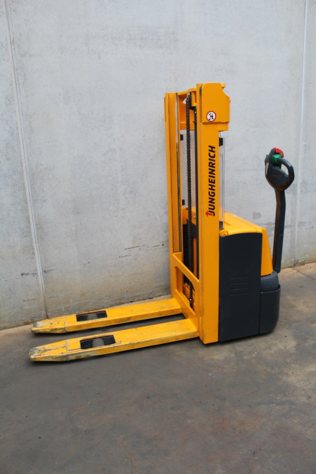 Jungheinrich EJC 112 250 ZT - Apilador: foto 2 Jungheinrich EJC 112 250 ZT - Apilador: foto 2