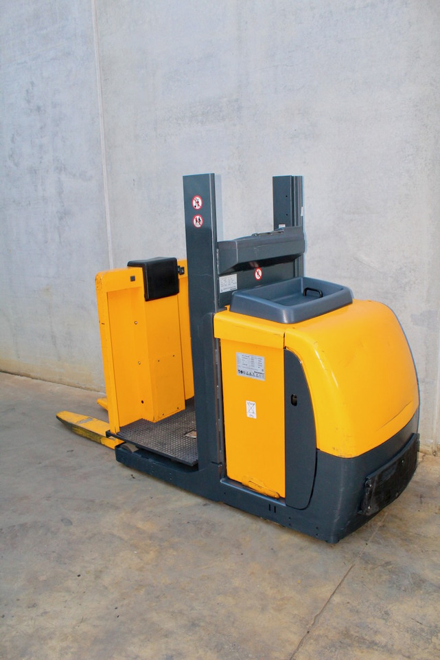 Jungheinrich EKS 110 Z 100 E - Recoge pedidos: foto 1 Jungheinrich EKS 110 Z 100 E - Recoge pedidos: foto 1