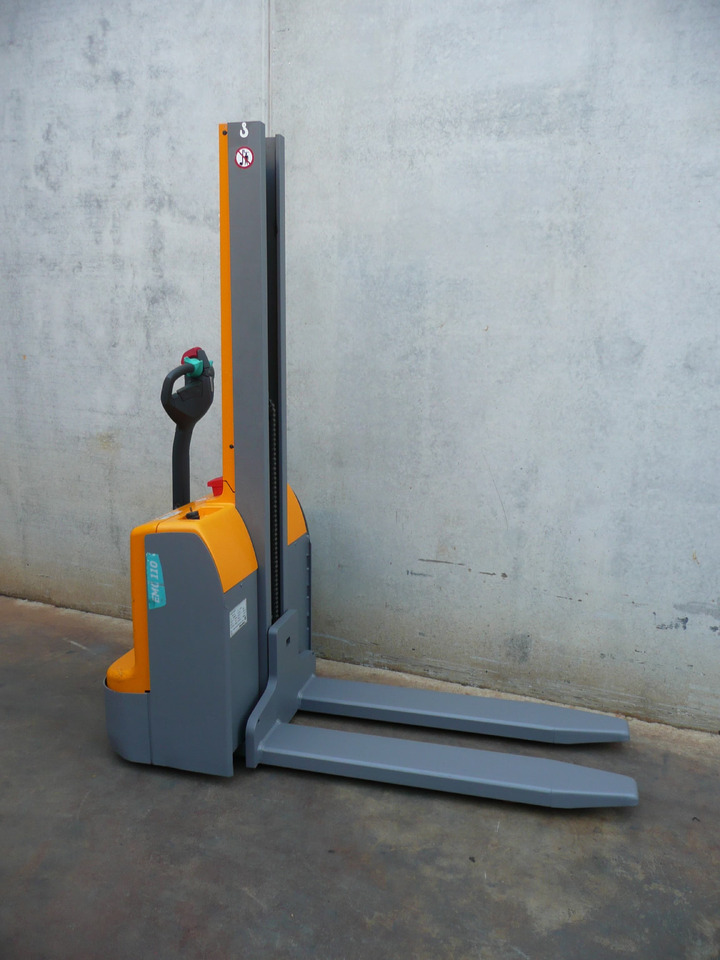 Jungheinrich EMC 110 154 E - Apilador: foto 4 Jungheinrich EMC 110 154 E - Apilador: foto 4