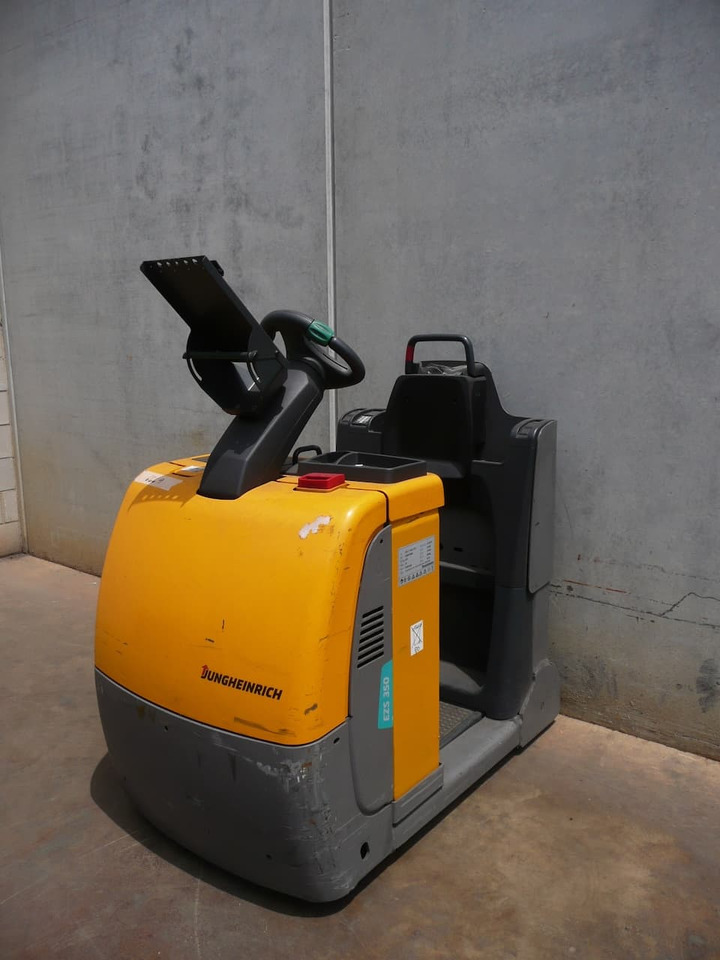 Jungheinrich EZS 350 - Remolcadora: foto 1 Jungheinrich EZS 350 - Remolcadora: foto 1