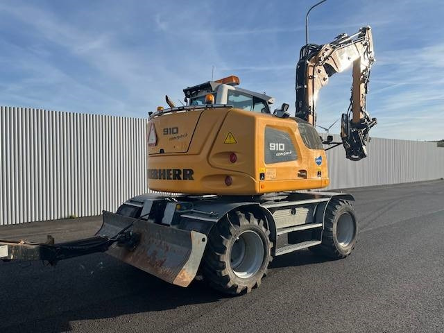 ''Inkommande'' Liebherr A 910 Compact - Excavadora de ruedas: foto 5 ''Inkommande'' Liebherr A 910 Compact - Excavadora de ruedas: foto 5