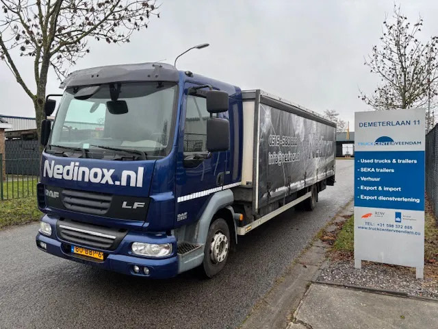 DAF LF 45 210 curtainslider open top roof steel transport MOT 04-2026 - Camión lona: foto 1 DAF LF 45 210 curtainslider open top roof steel transport MOT 04-2026 - Camión lona: foto 1
