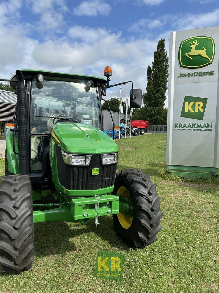 John Deere 5058E - Tractor: foto 2 John Deere 5058E - Tractor: foto 2