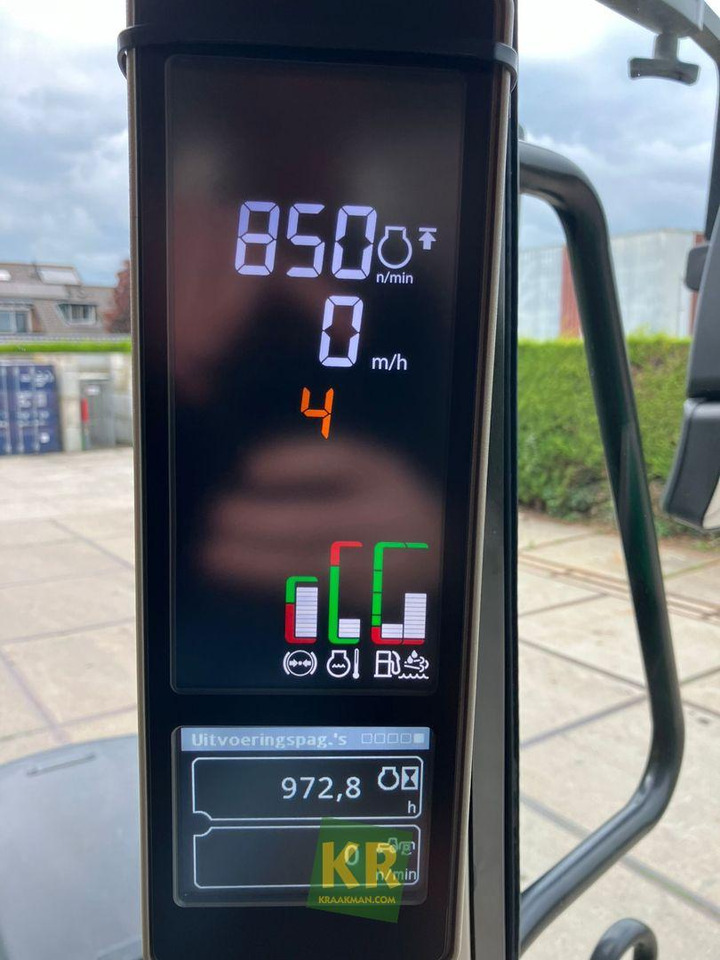 John Deere 6155M - Tractor: foto 1 John Deere 6155M - Tractor: foto 1