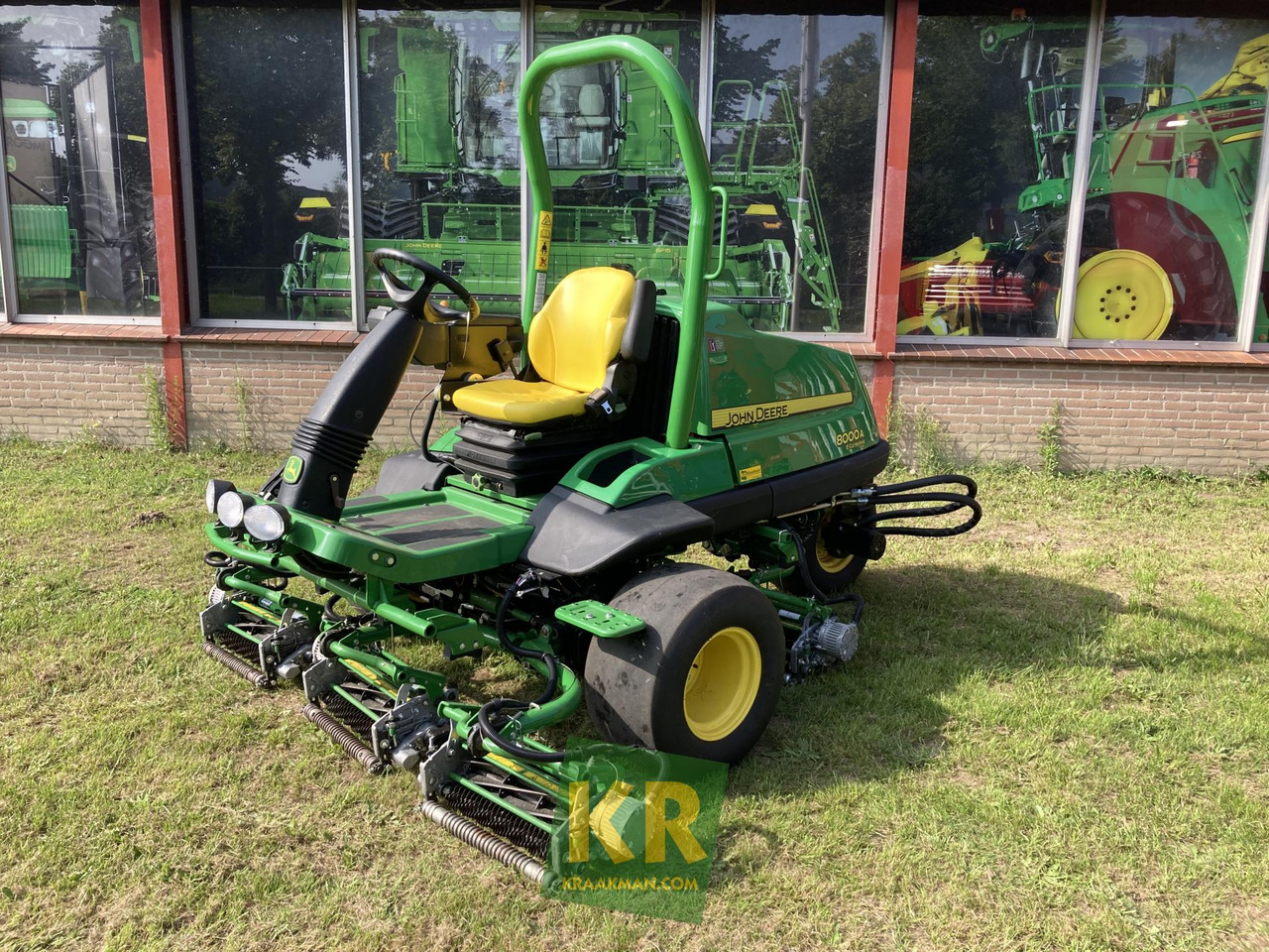 John Deere 8000A E-CUT - Cortacésped: foto 1 John Deere 8000A E-CUT - Cortacésped: foto 1