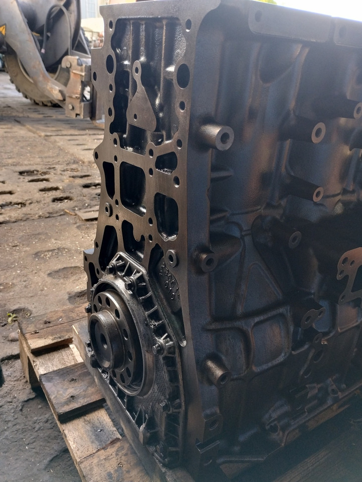 BLOK SILNIKA TŁOKI WAŁ KORBOWY KORBOWODY Volvo FH FH5 460 500 550 2023 232531326 P 23859377 1002142 - Motor y piezas: foto 5 BLOK SILNIKA TŁOKI WAŁ KORBOWY KORBOWODY Volvo FH FH5 460 500 550 2023 232531326 P 23859377 1002142 - Motor y piezas: foto 5