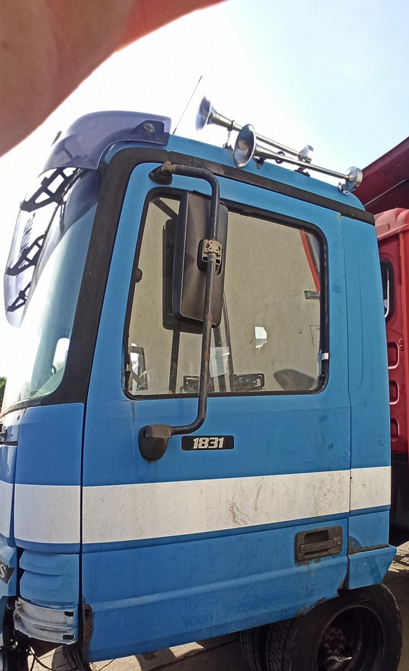 MERCEDES-BENZ Actros MP1 1831 1835 1840 1843 Low tunnel - Cabina para Camión: foto 3 MERCEDES-BENZ Actros MP1 1831 1835 1840 1843 Low tunnel - Cabina para Camión: foto 3