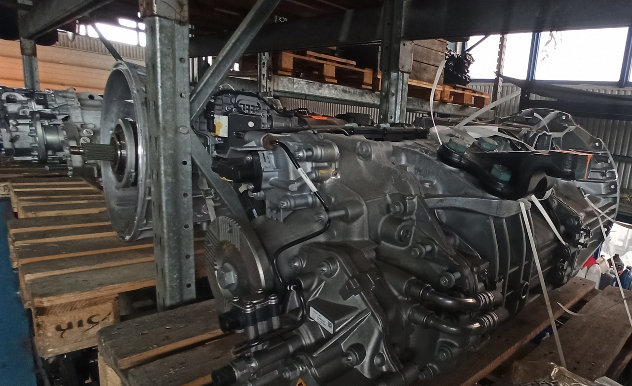 MERCEDES-BENZ G330-12 ACTROS - Caja de cambios y piezas para Camión: foto 3 MERCEDES-BENZ G330-12 ACTROS - Caja de cambios y piezas para Camión: foto 3
