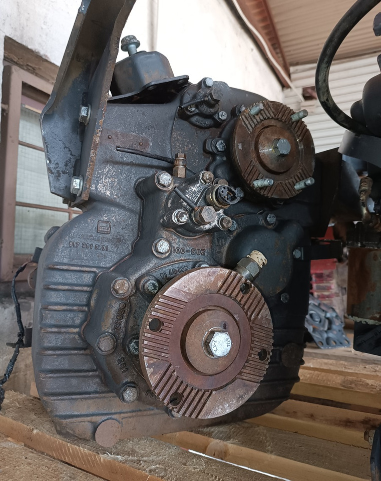 MERCEDES-BENZ SKRZYNIA ROZDZIELCZA REDUKTOR ATEGO 4x4 VG900 1328 1325 1329 - Transmisión: foto 1 MERCEDES-BENZ SKRZYNIA ROZDZIELCZA REDUKTOR ATEGO 4x4 VG900 1328 1325 1329 - Transmisión: foto 1