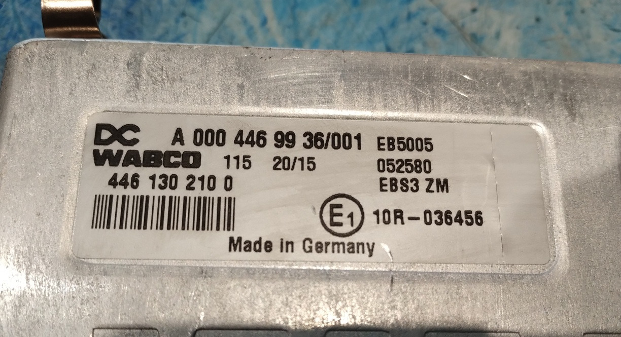 MODUŁ STEROWNIK ECU EBS 3 WABCO 4461302100 0004469936 MERCEDES ACTROS MP4 MP5 - Unidad de control: foto 2 MODUŁ STEROWNIK ECU EBS 3 WABCO 4461302100 0004469936 MERCEDES ACTROS MP4 MP5 - Unidad de control: foto 2