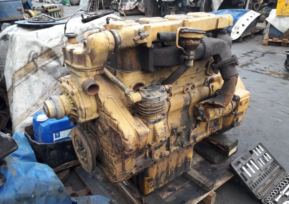 OBUDOWA ROZRZĄDU LIEBHERR D904 D 904 NA 904 T CZĘŚCI WAŁ KORBOWY GŁOWICA TŁOK - Motor y piezas para Maquinaria de construcción: foto 1 OBUDOWA ROZRZĄDU LIEBHERR D904 D 904 NA 904 T CZĘŚCI WAŁ KORBOWY GŁOWICA TŁOK - Motor y piezas para Maquinaria de construcción: foto 1