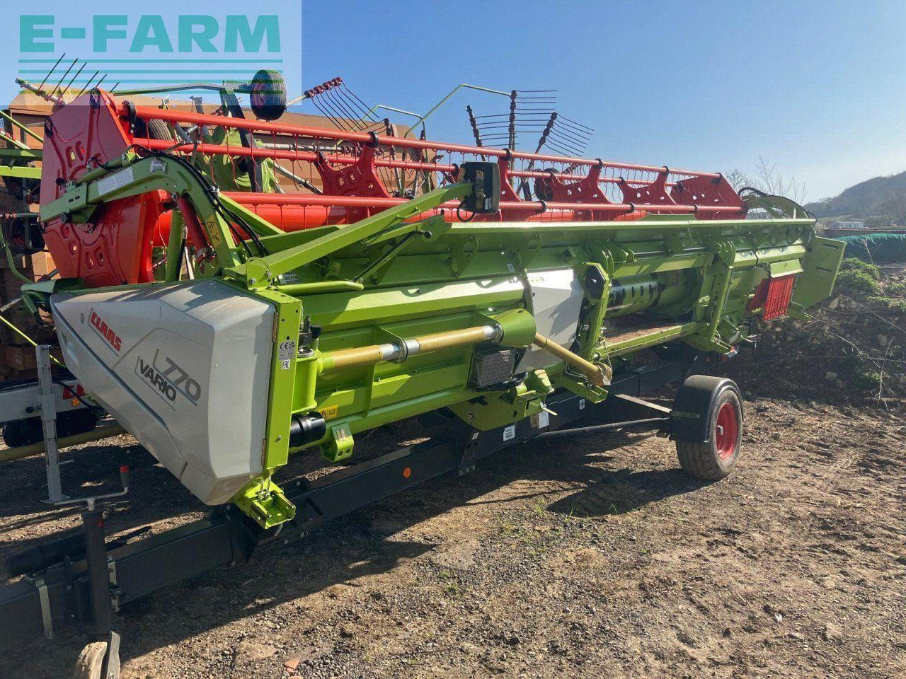 Cosechadora de granos CLAAS TRION 530: foto 8