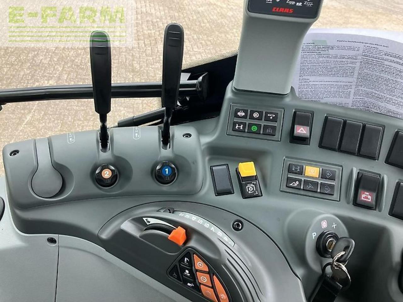CLAAS arion 420 advanced - Tractor: foto 2 CLAAS arion 420 advanced - Tractor: foto 2