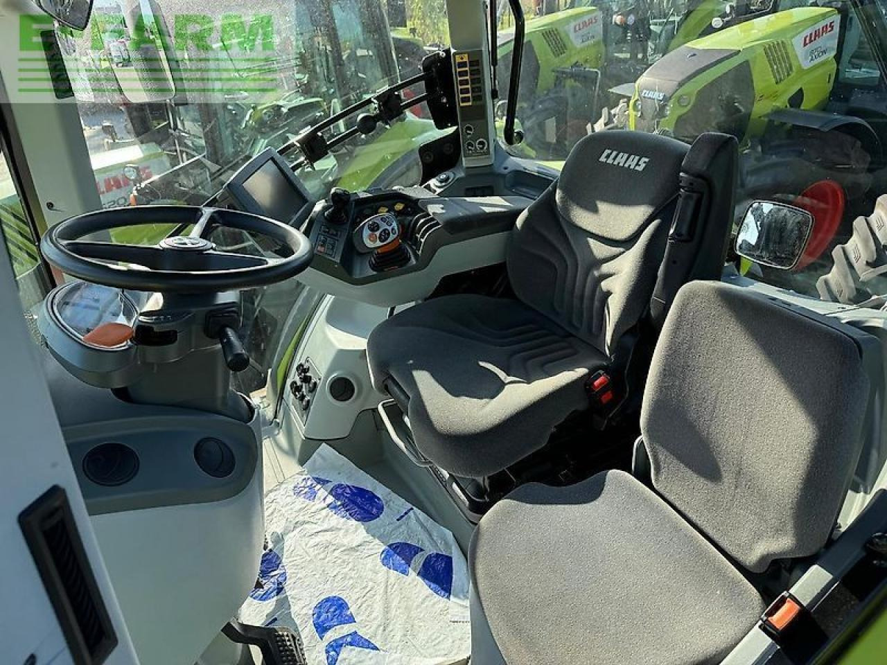 Tractor CLAAS axion 810 cebis hexa-shift: foto 6 Tractor CLAAS axion 810 cebis hexa-shift: foto 6