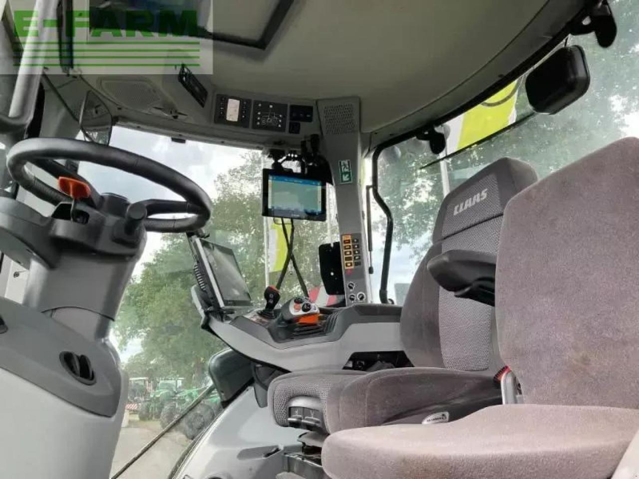 Tractor CLAAS axion 810 cmatic cebis CMATIC CEBIS: foto 10 Tractor CLAAS axion 810 cmatic cebis CMATIC CEBIS: foto 10