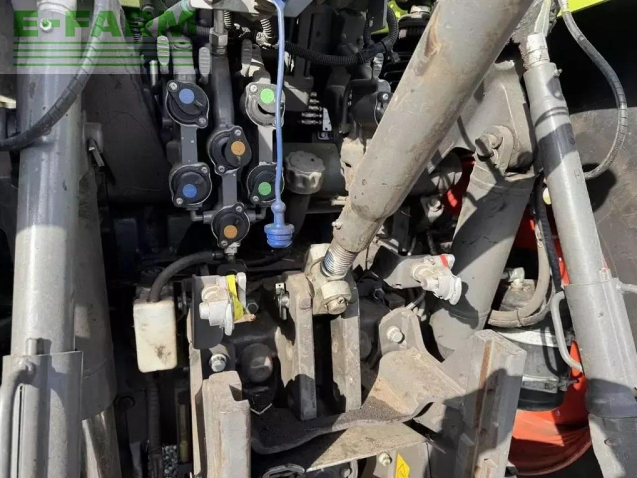 Tractor CLAAS axion 850 cmatic: foto 10