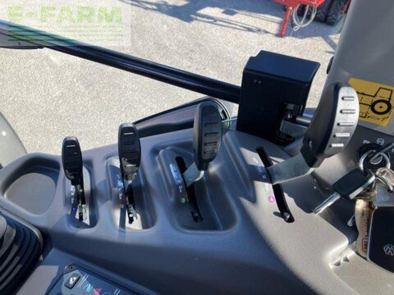 Tractor CLAAS axos 3.95 comfort: foto 22