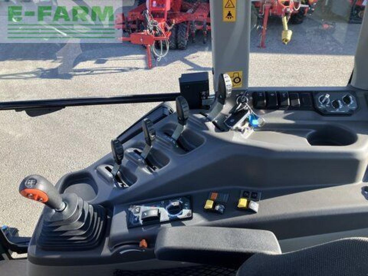 Tractor CLAAS axos 3.95 comfort: foto 21