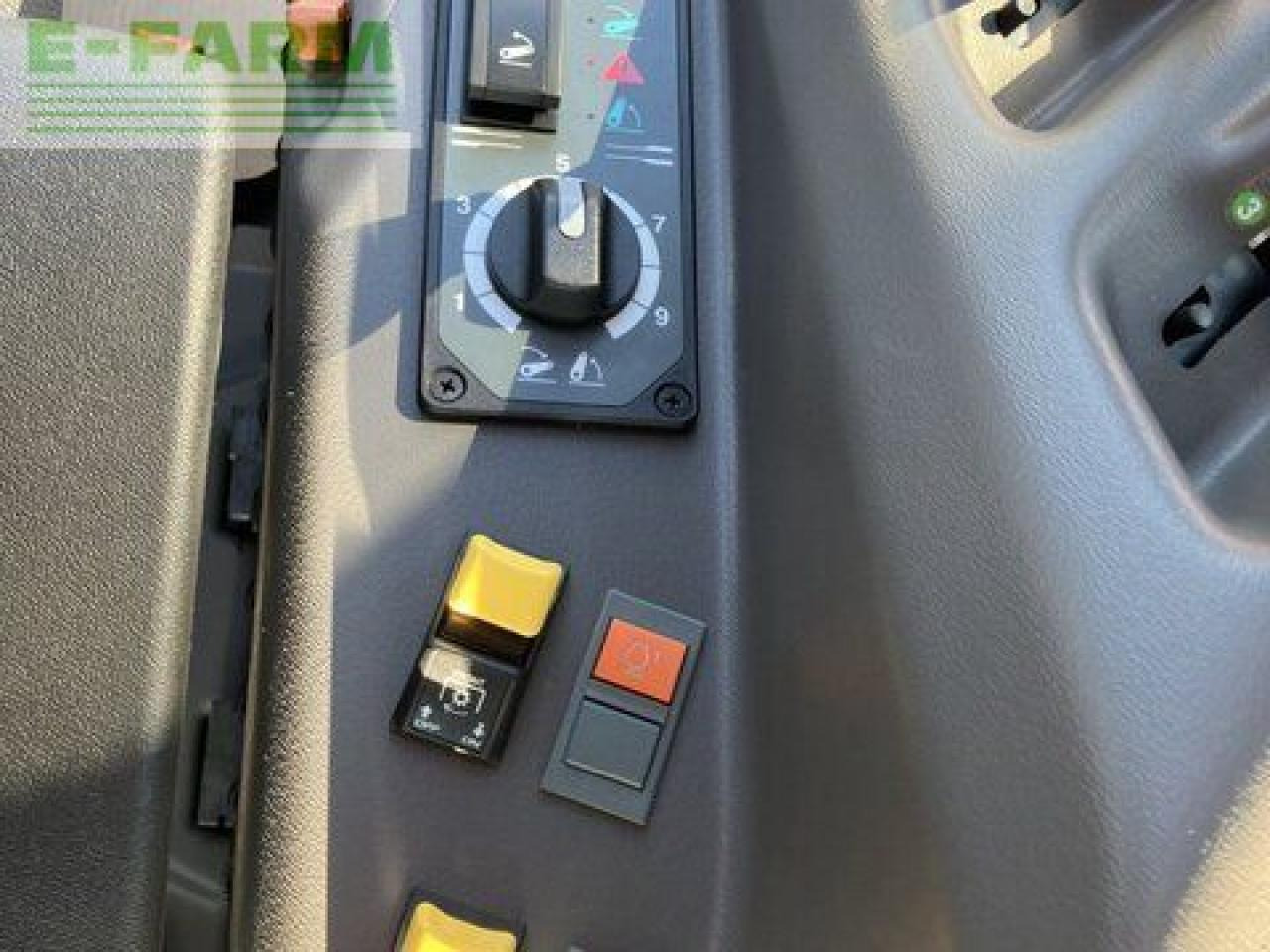 Tractor CLAAS axos 3.95 comfort: foto 24