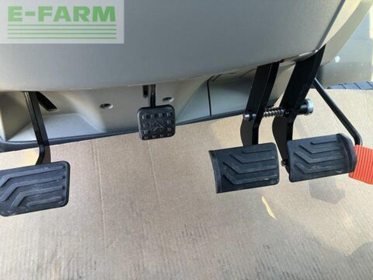 Tractor CLAAS axos 3.95 comfort: foto 28