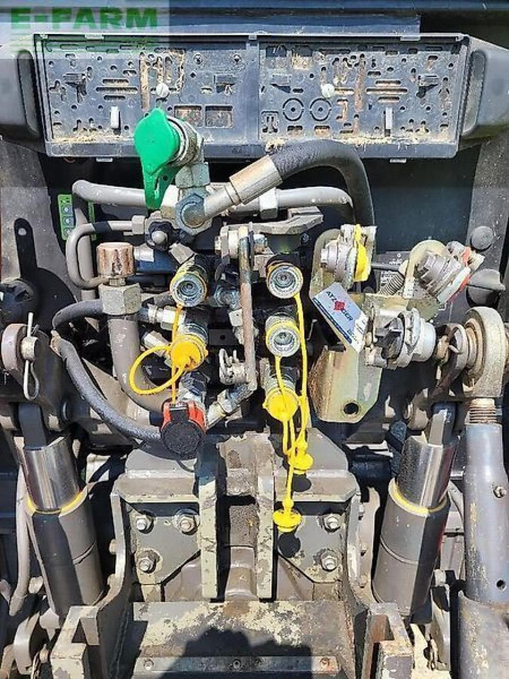 Tractor CLAAS axos 340: foto 9