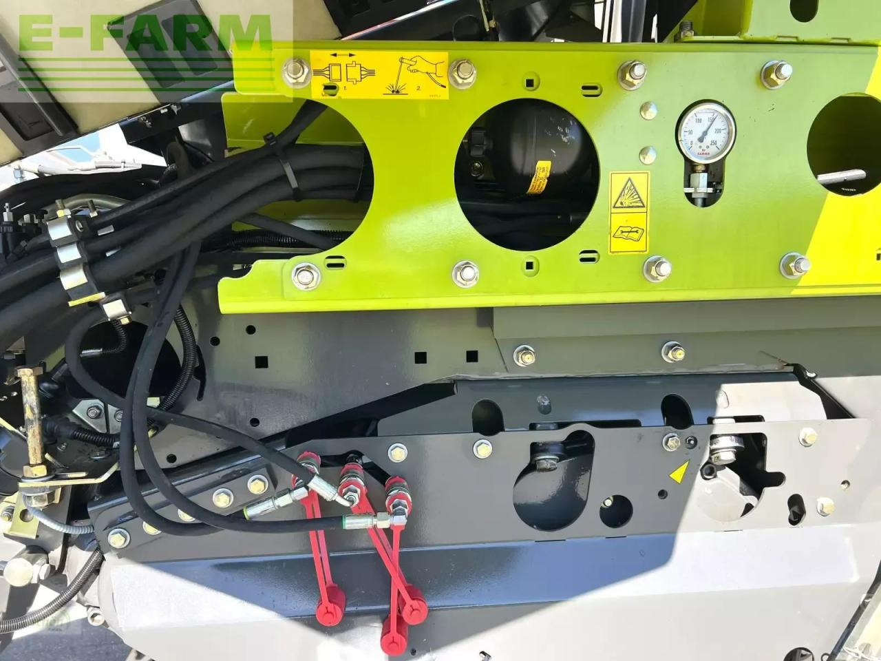 Remolque autocargador CLAAS cargos 8400 im topzustand - mit nur 1.707 fuhren !!: foto 18 Remolque autocargador CLAAS cargos 8400 im topzustand - mit nur 1.707 fuhren !!: foto 18